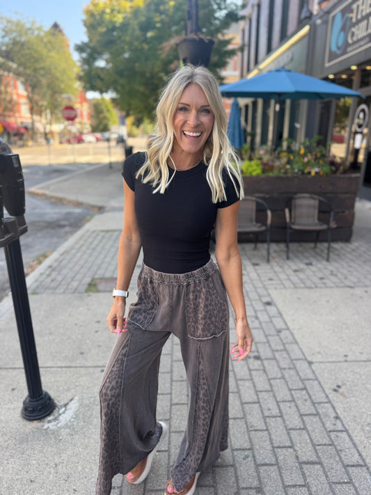 Leo Brown Acid Wash Wideleg