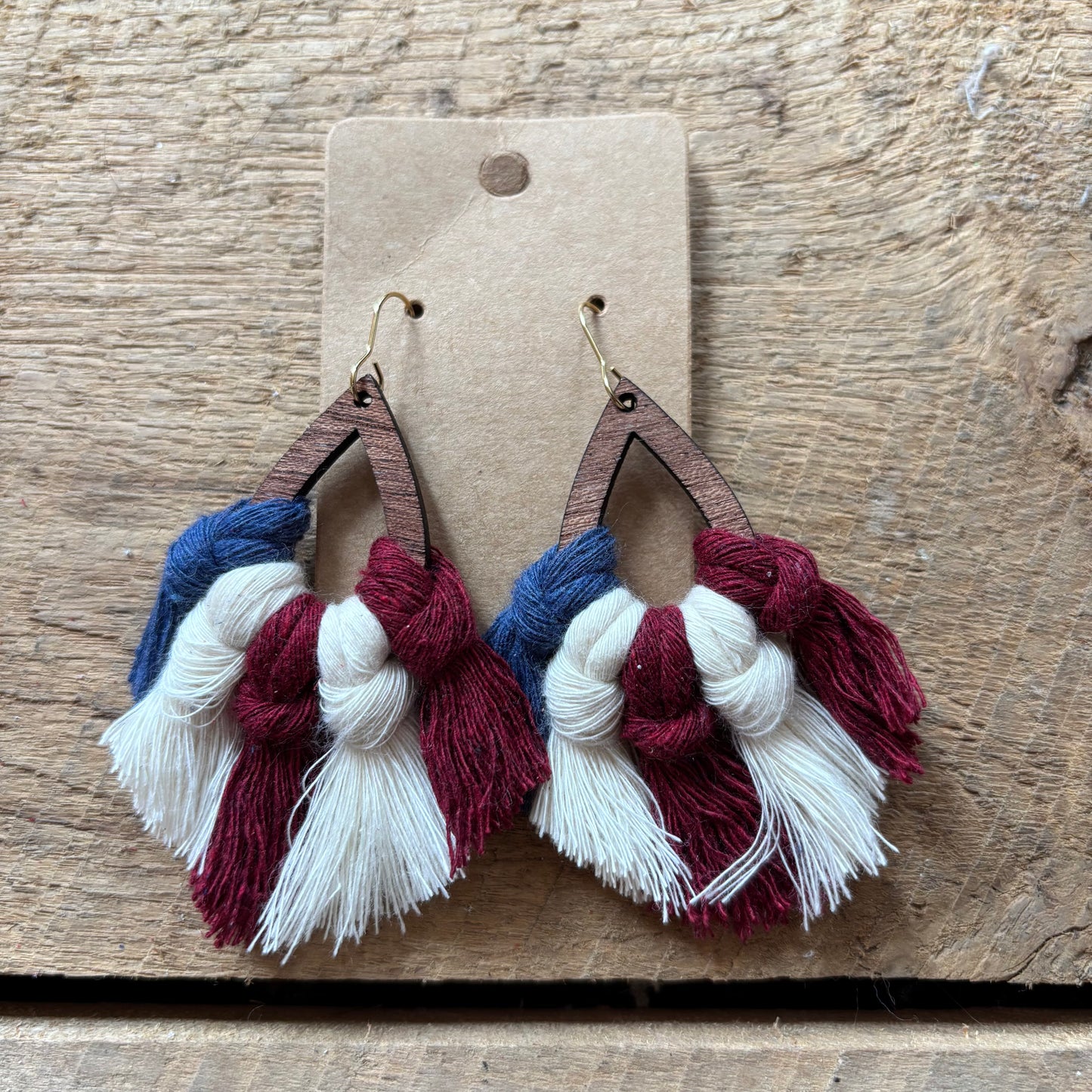 Handmade Wood & Macrame’