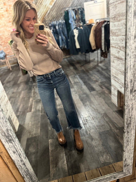 Cute cut out ribbed top