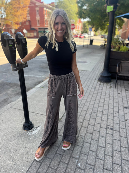 Leo Brown Acid Wash Wideleg