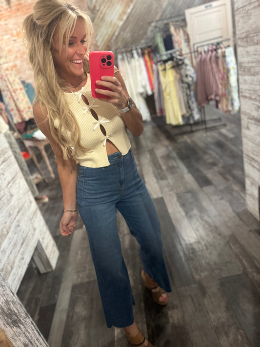 Bowtie Rib Sweater Vest