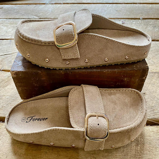 Buckle Gal Mule