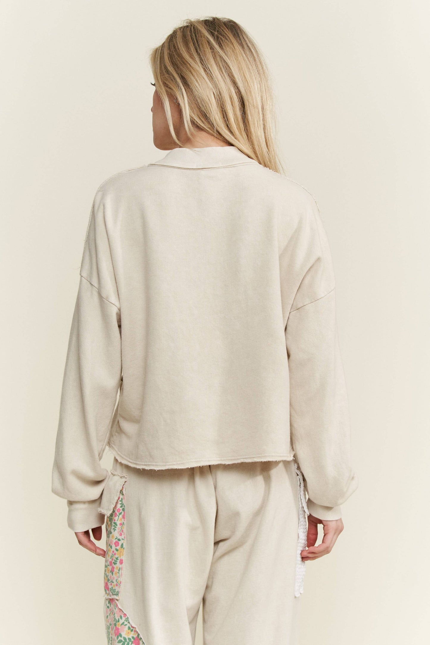 Kangaroo pocket quarterzip